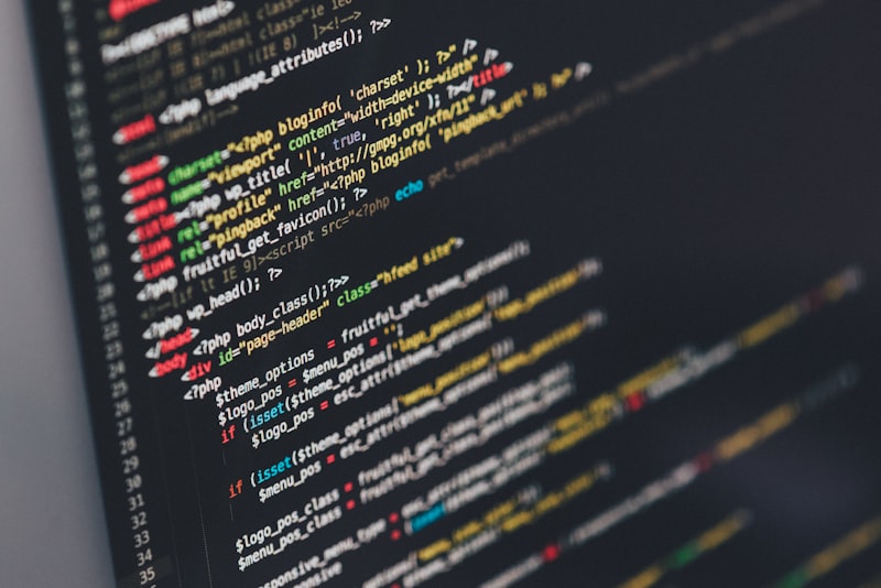 Codice di un sito web sullo schermo